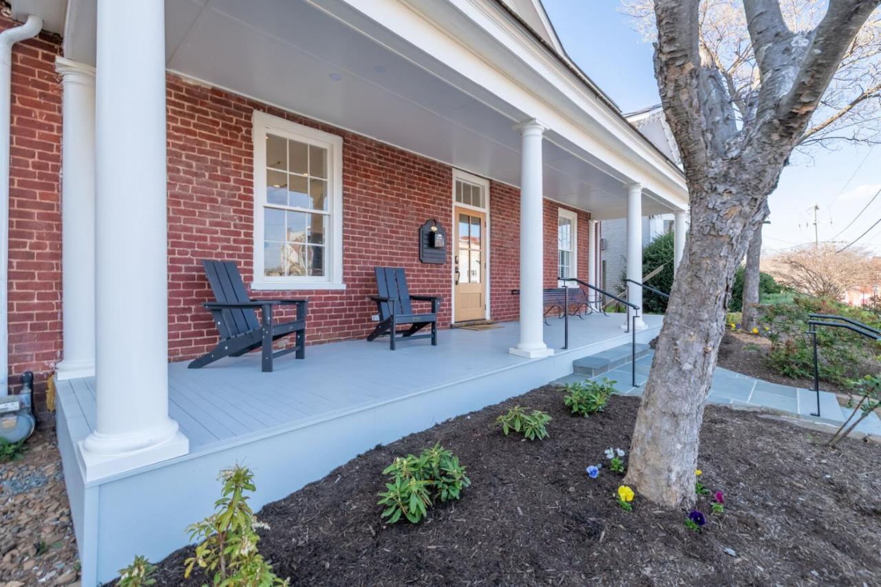 Boutique Room Steps From Downtown Mall Rose Jean Room 3 Charlottesville Bagian luar foto
