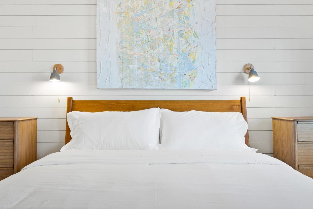 Boutique Room Steps From Downtown Mall Rose Jean Room 3 Charlottesville Bagian luar foto