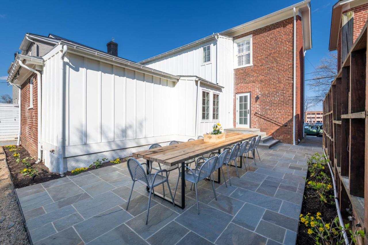Boutique Room Steps From Downtown Mall Rose Jean Room 3 Charlottesville Bagian luar foto