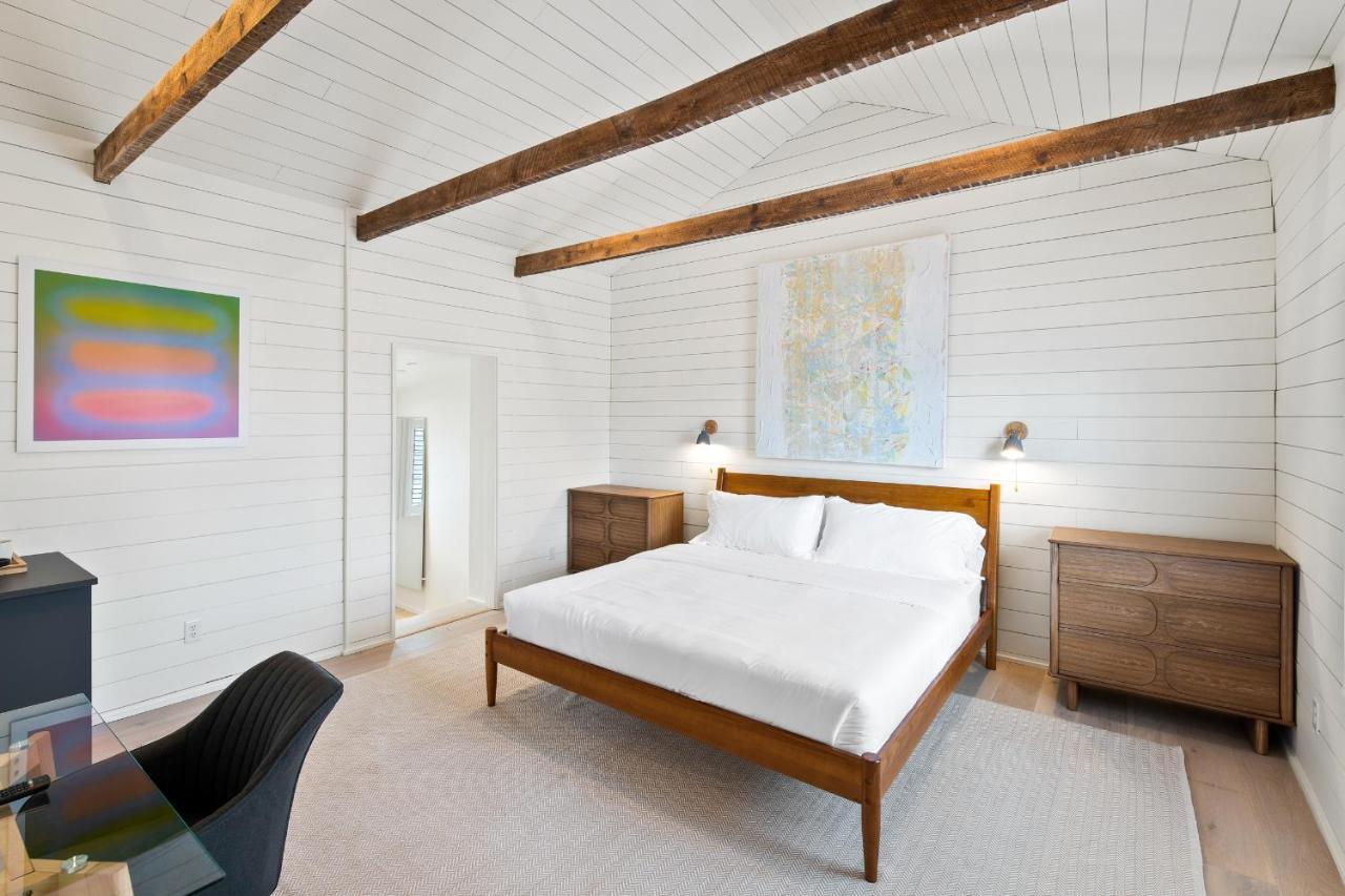 Boutique Room Steps From Downtown Mall Rose Jean Room 3 Charlottesville Bagian luar foto